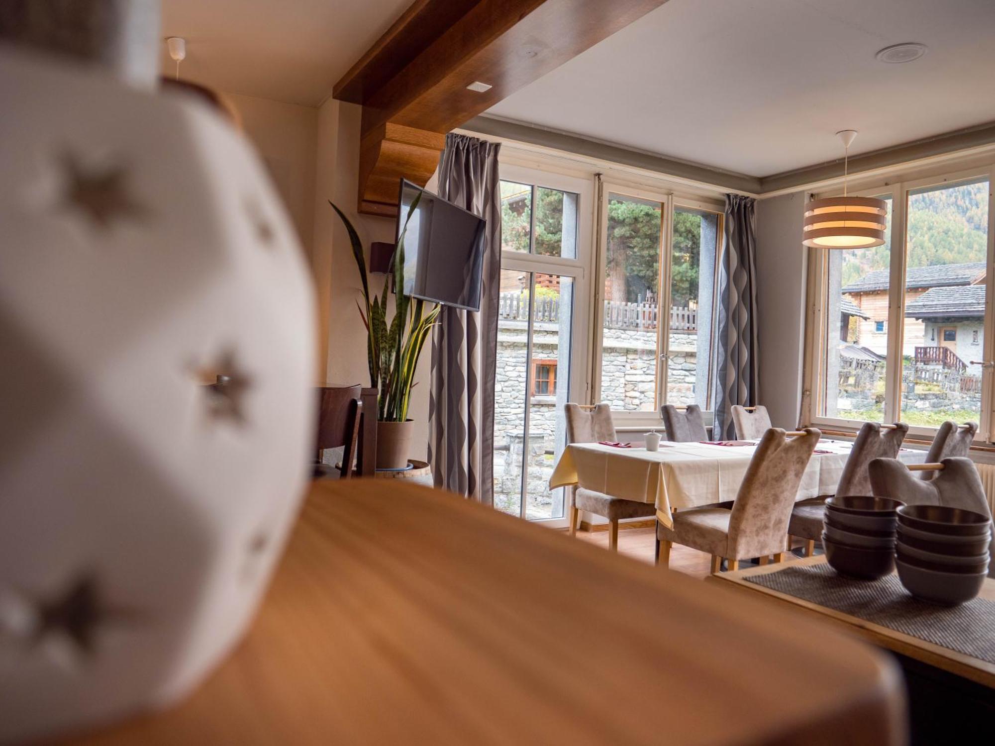 Hotel Le Besso - Swiss Romantic Lodge Циналь Экстерьер фото